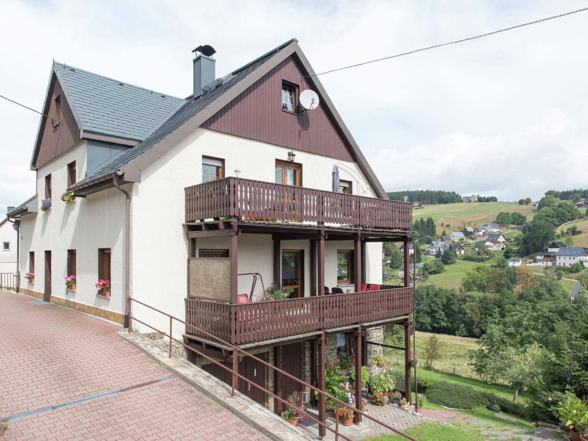 Cozy Apartment In Ore Mountains With Balcony Брайтенбрунн Номер фото